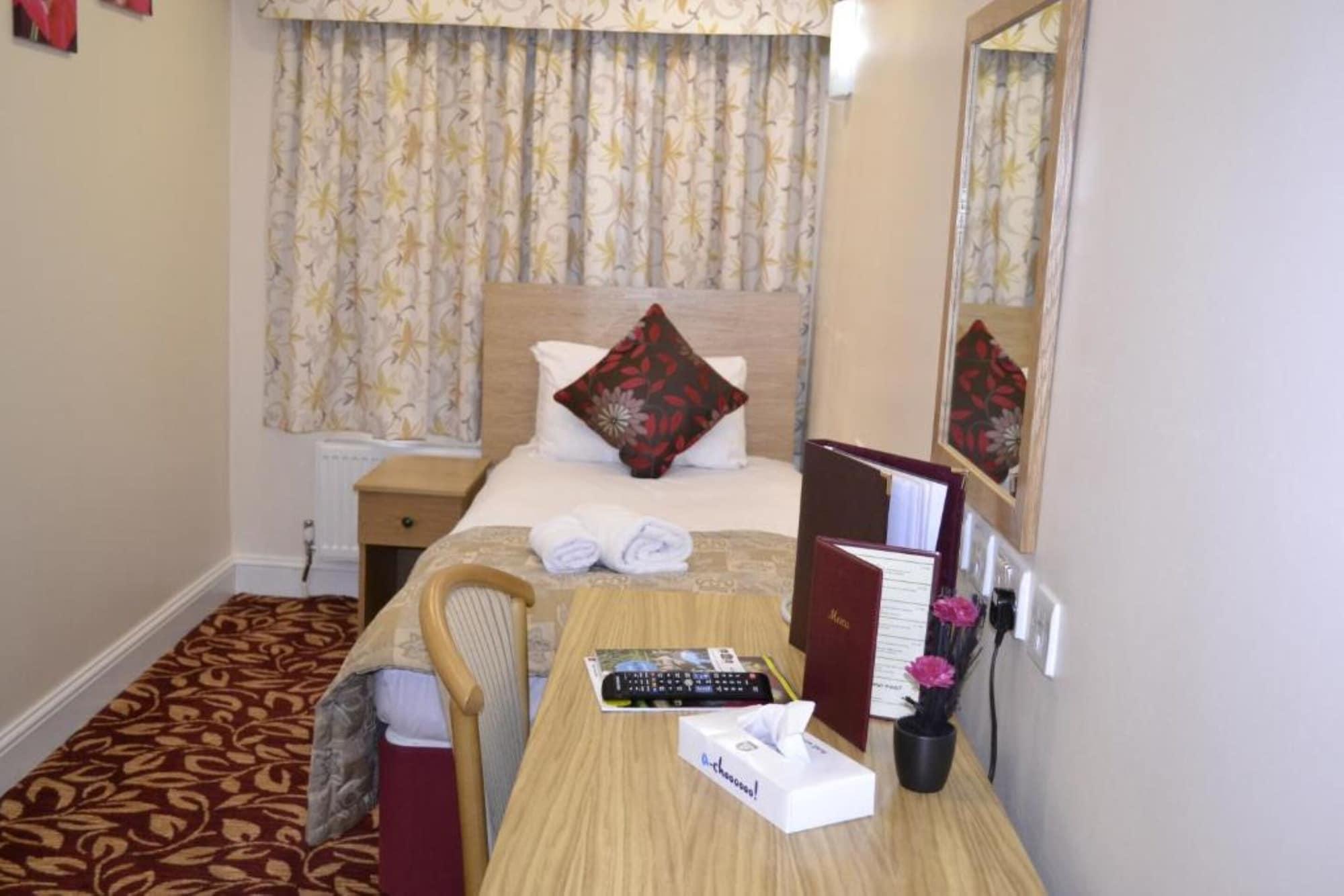 Cranbrook Hotel 2*