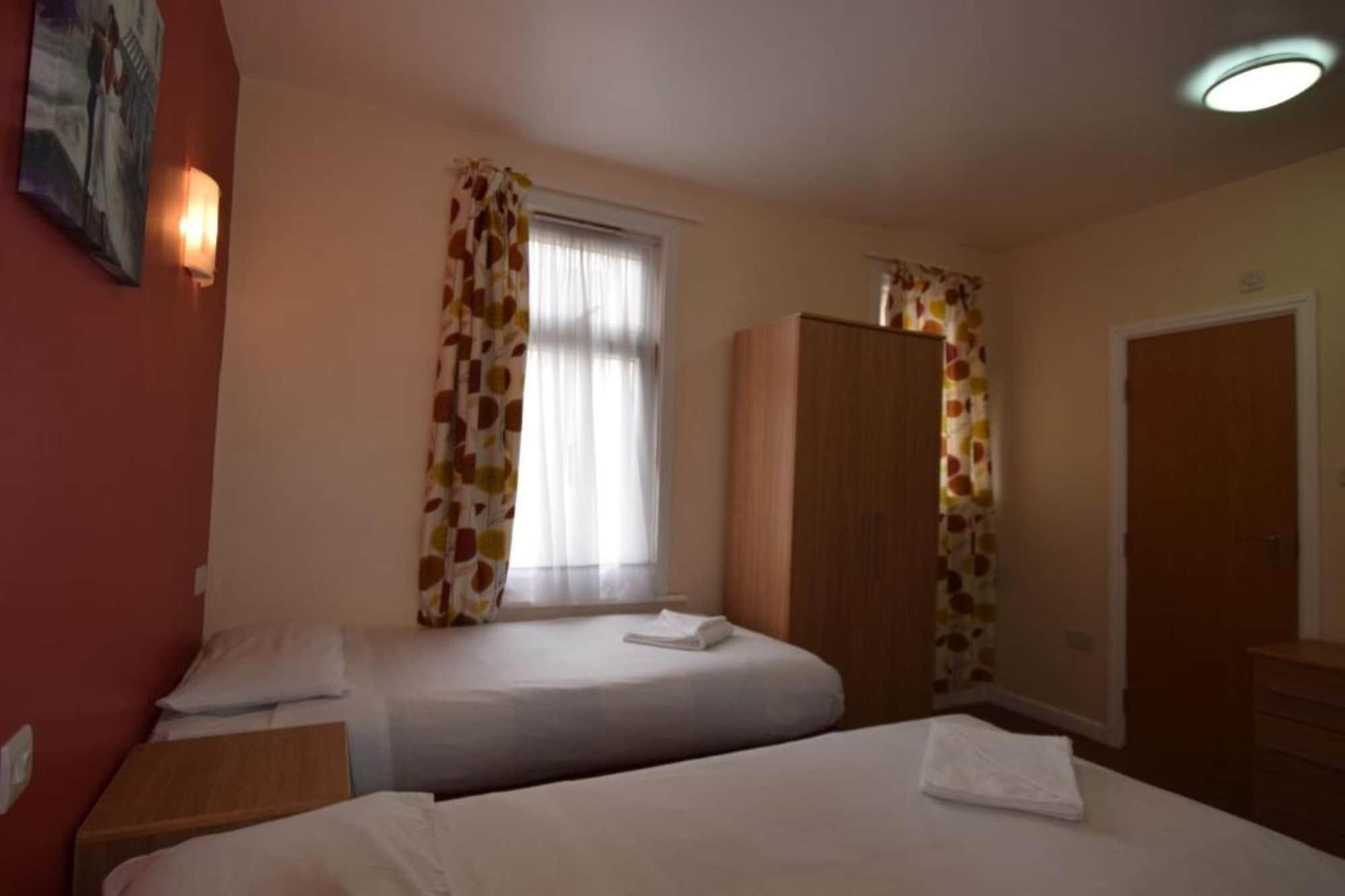 Cranbrook Hotel Ilford