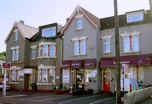 Cranbrook Hotel Ilford